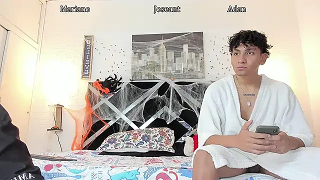 Adan Oriol online show from 10.31.25