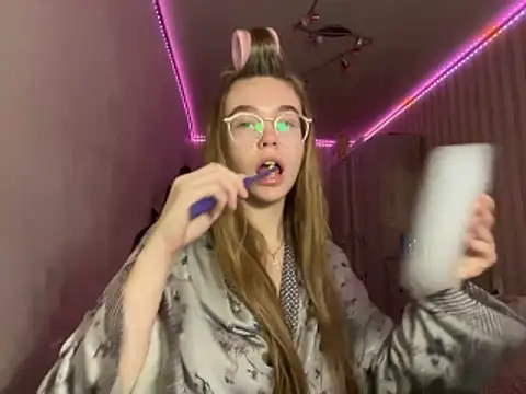 bellameow88 online show from 10.16.25