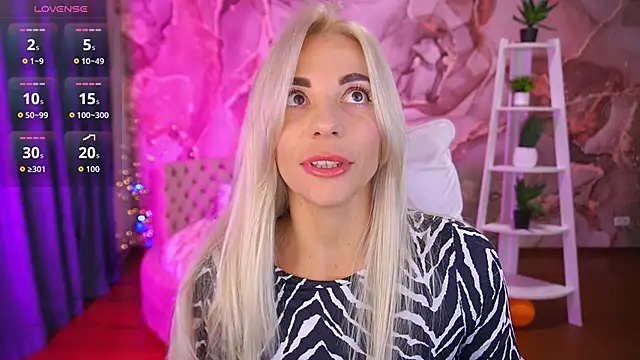 BellaRayyy online show from 11.07.25