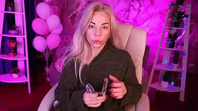 BellaRayyy online show from 02.25.26