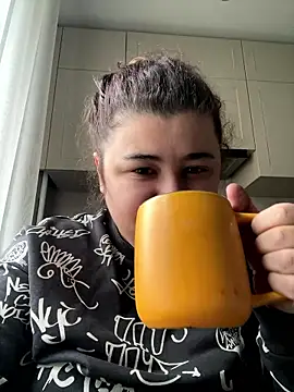 AliceCurlyX online show from 01.10.26