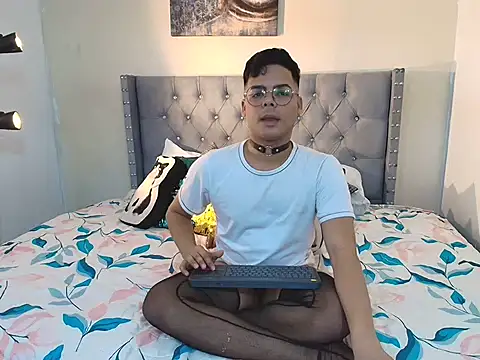 Snapshot of stewart_mateo_ chatting on 11.14.25 stewart mateo online show from 11.14.25