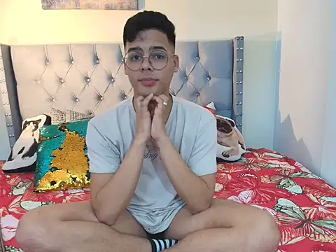 Snapshot of stewart_mateo_ chatting on 11.15.25 stewart mateo online show from 11.15.25