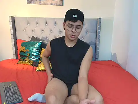 Snapshot of stewart_mateo_ chatting on 11.22.25 stewart mateo online show from 11.22.25