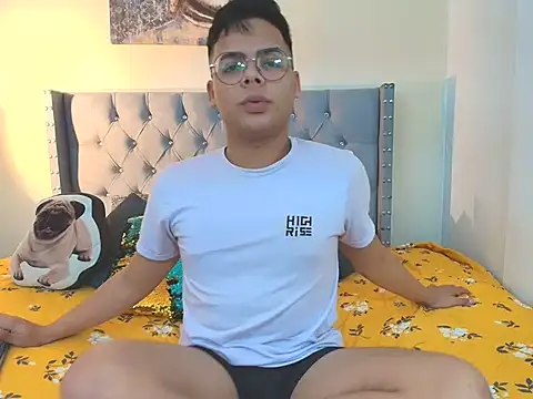 Snapshot of stewart_mateo_ chatting on 11.28.25 stewart mateo online show from 11.28.25