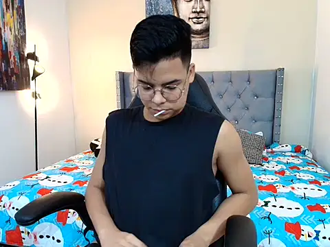 Snapshot of stewart_mateo_ chatting on 12.04.25 stewart mateo online show from 12.04.25