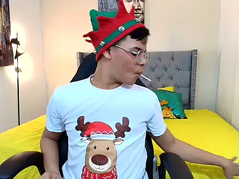 Snapshot of stewart_mateo_ chatting on 12.05.25 stewart mateo online show from 12.05.25