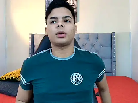 Snapshot of stewart_mateo_ chatting on 12.15.25 stewart mateo online show from 12.15.25