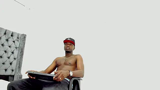 Snapshot of DOUGLAS_099 chatting on 10.16.25 DOUGLAS 099 online show from 10.16.25