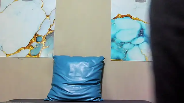 Snapshot of DOUGLAS_099 chatting on 11.12.25 DOUGLAS 099 online show from 11.12.25