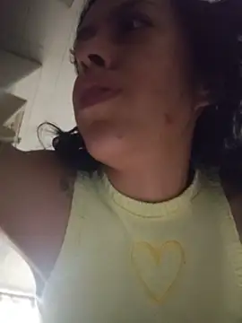 Queen Ashly online show from 12.21.25