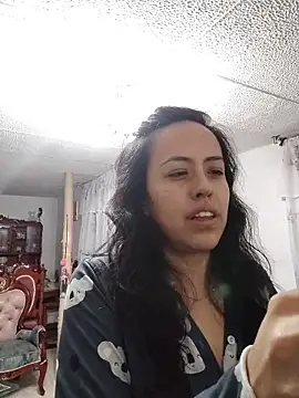 Queen Ashly online show from 05.12.26