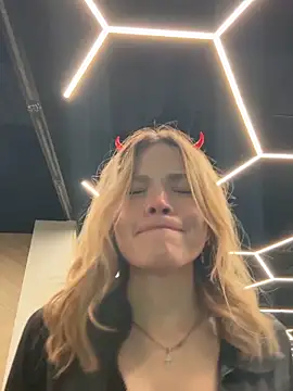 SMELLSEX online show from 10.30.25