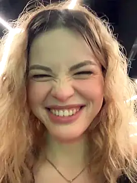 SMELLSEX online show from 11.05.25