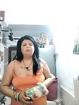 Snapshot of Jann_Riya333 chatting on 03.10.26 Jann Riya333 online show from 03.10.26