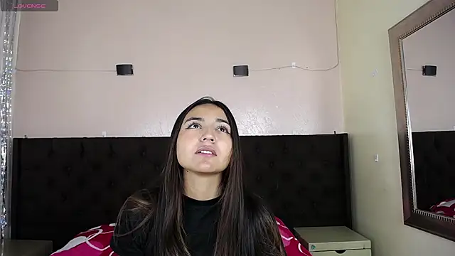 MeggannFoxx online show from 09.17.25