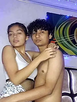 Snapshot of nezuko-uwu chatting on 10.10.25 nezuko-uwu online show from 10.10.25