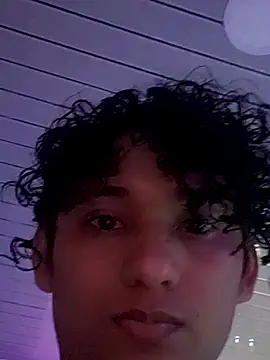 Snapshot of nezuko-uwu chatting on 10.17.25 nezuko-uwu online show from 10.17.25