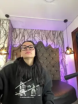 Snapshot of Zami_Escobar_of chatting on 12.17.25 Zami Escobar of online show from 12.17.25