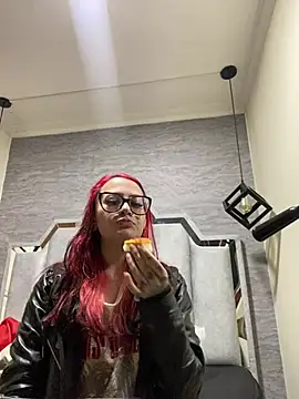 Snapshot of Zami_Escobar_of chatting on 02.18.26 Zami Escobar of online show from 02.18.26