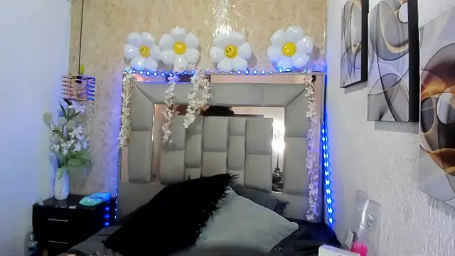 Candy Hott7 online show from 10.10.25