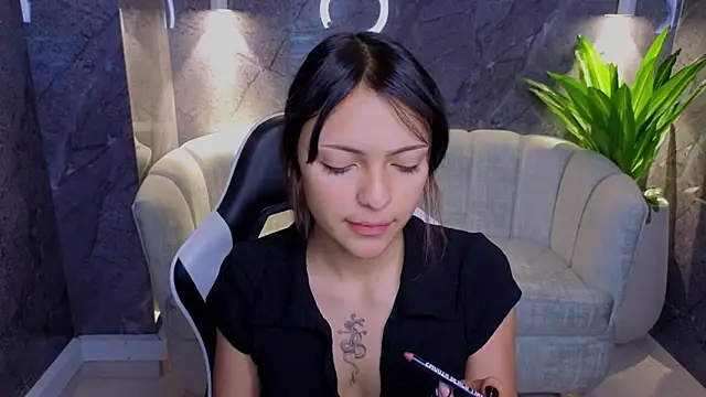 Mary Luxx TP online show from 11.15.25