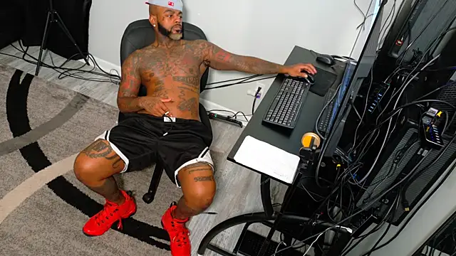 SLANGONDEMHOES online show from 10.29.25