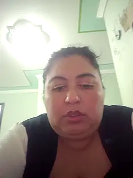 Snapshot of curvy_diva_ chatting on 10.21.25 curvy diva online show from 10.21.25