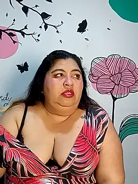 Snapshot of curvy_diva_ chatting on 10.25.25 curvy diva online show from 10.25.25