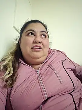 Snapshot of curvy_diva_ chatting on 10.25.25 curvy diva online show from 10.25.25