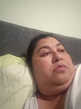 Snapshot of curvy_diva_ chatting on 10.28.25 curvy diva online show from 10.28.25