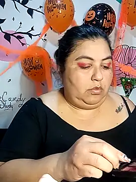 Snapshot of curvy_diva_ chatting on 10.29.25 curvy diva online show from 10.29.25