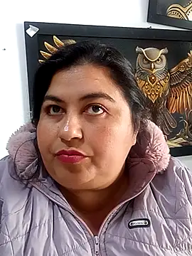 Snapshot of curvy_diva_ chatting on 10.29.25 curvy diva online show from 10.29.25