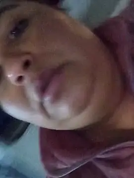 Snapshot of curvy_diva_ chatting on 11.20.25 curvy diva online show from 11.20.25