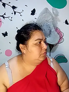 Snapshot of curvy_diva_ chatting on 11.24.25 curvy diva online show from 11.24.25