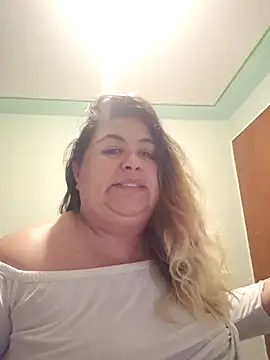 Snapshot of curvy_diva_ chatting on 11.27.25 curvy diva online show from 11.27.25