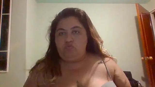 Snapshot of curvy_diva_ chatting on 12.01.25 curvy diva online show from 12.01.25