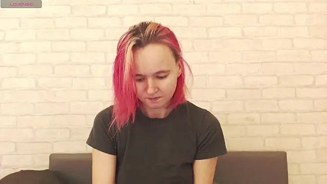 Ericha Stone online show from 11.03.25