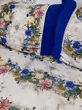 Snapshot of Mayamimi chatting on 10.29.25 Mayamimi online show from 10.29.25