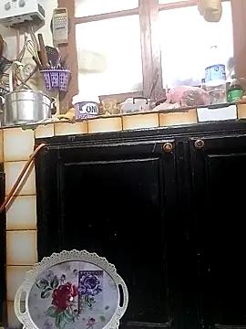 Snapshot of Mayamimi chatting on 10.31.25 Mayamimi online show from 10.31.25