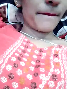 Snapshot of Pahadi_couple chatting on 10.03.25 Pahadi couple online show from 10.03.25