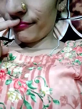 Snapshot of Pahadi_couple chatting on 10.06.25 Pahadi couple online show from 10.06.25