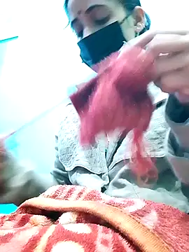 Pahadi couple online show from 11.03.25