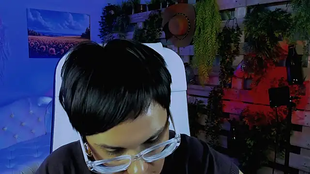 LauraDavidsons online show from 09.18.25