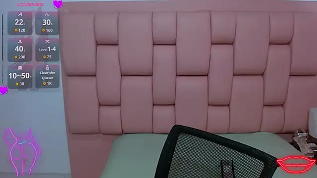 Snapshot of vanesa19_ chatting on 11.14.25 vanesa19 online show from 11.14.25