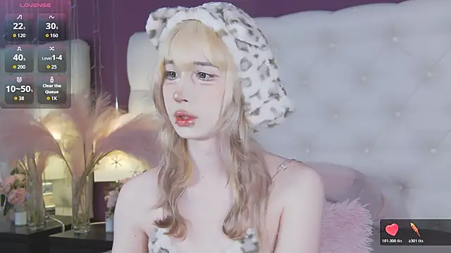 Snapshot of cutetomie chatting on 02.25.26 cutetomie online show from 02.25.26