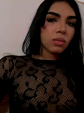 VeronicaSaenzx online show from 11.16.25