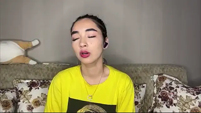 Snapshot of TAG_MIGGI chatting on 09.25.25 TAG MIGGI online show from 09.25.25