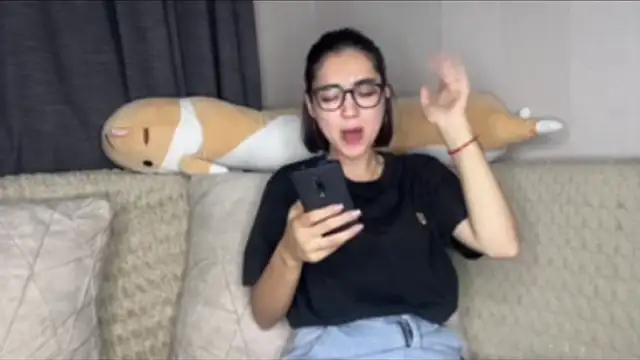 Snapshot of TAG_MIGGI chatting on 10.13.25 TAG MIGGI online show from 10.13.25