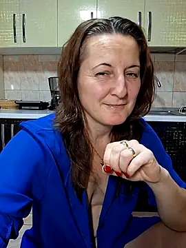 Fluturas2 online show from 11.14.25